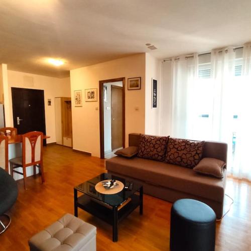 Apartment Riposo with FREE parking - near the beach
