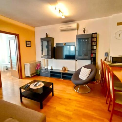 Apartment Riposo with FREE parking - near the beach