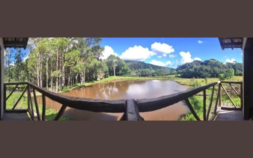 Landskap semula jadi dekat dengan chalet