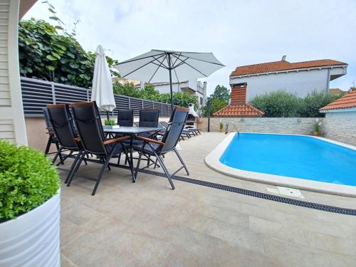 Ryanair's Family Villa with Pool Zadar