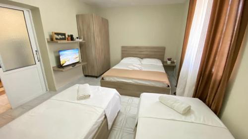 Gallery image of Geranium Apartments in Ksamil