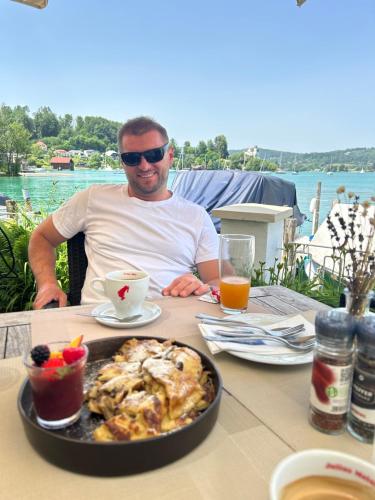 Gallery image of Seerestaurant & Suiten Hayat in Steindorf am Ossiacher See