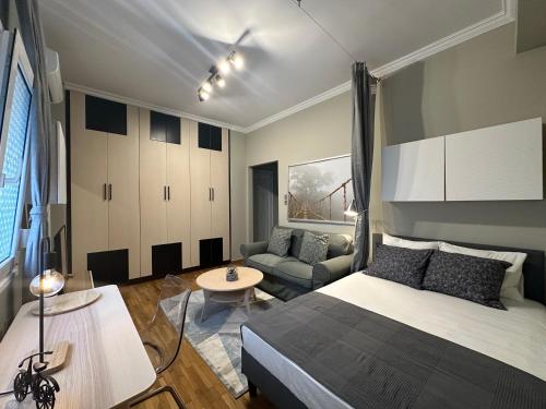 Cozy one bedroom apart in METS, 10-min walk to Acropolis
