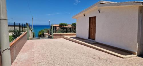 Gallery image of Villa Baia del Silenzio in Agnone Bagni