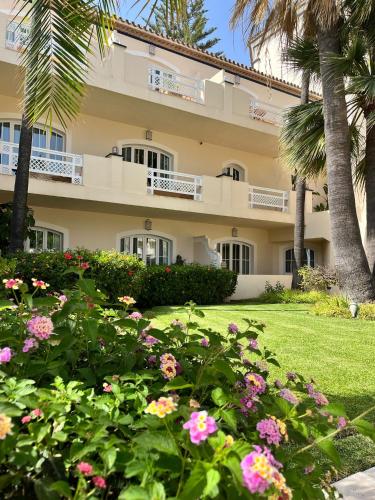Сад в Las Dunas Grand Luxury