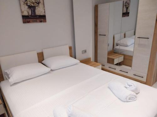 Katil atau katil-katil dalam bilik di LUXURY Stay By the Beach