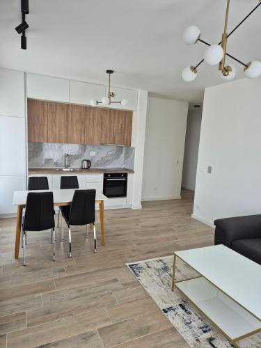 Η κουζίνα ή μικρή κουζίνα στο Frekuenca Apartments
