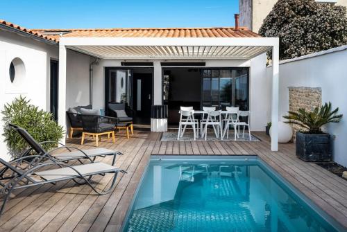 Maison neuve t4 Toute équipée piscine chauffé