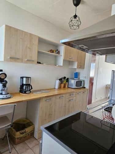 Photo de la galerie de l'établissement Appartement tres lumineux calme avec parking privatif, à Cahors