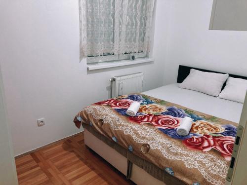 Ένα ή περισσότερα κρεβάτια σε δωμάτιο στο Mila