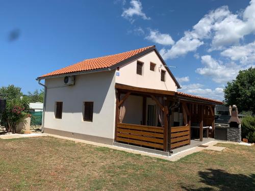 Holiday Home Ivko only 300m from the Beach
