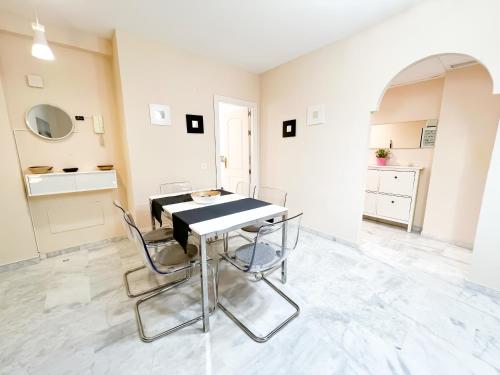 Kuchyňa alebo kuchynka v ubytovaní Apartamento la Reserva de Marbella