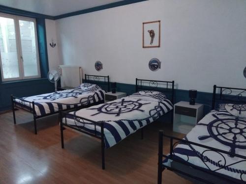 Fotografie z fotogalerie ubytování Appartement F3 centre de Mirecourt v destinaci Mirecourt