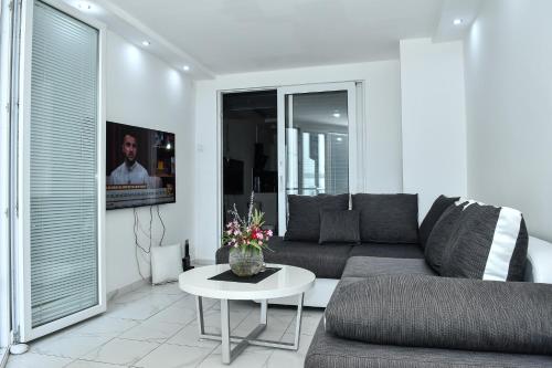 TV a/nebo společenská místnost v ubytování La splendida
