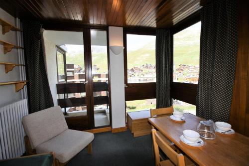 Résidence Roches Rouges C - studio confortable, pied des pistes MAE-3580