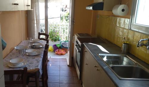 Alimos Kalamaki 100 meters from the Beach