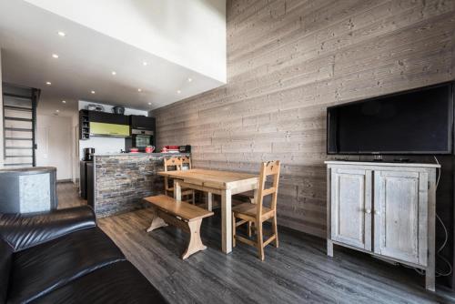 Résidence Hameau De Toviere - Duplex rénové · Départ et retour skis aux pieds · MAE-1434