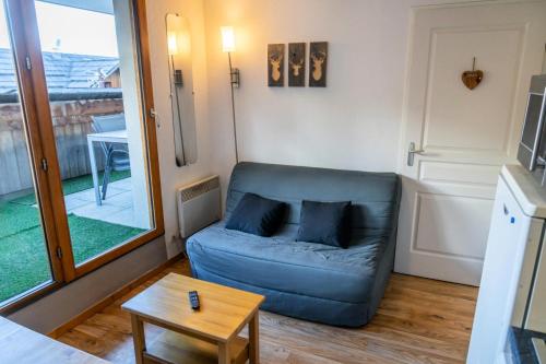 Les Chalets De Bois MÉan - A - Escapade douillette avec vue sur la vallée MAE-7394