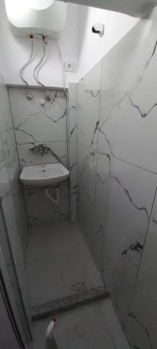 Koupelna v ubytování Illyrian room