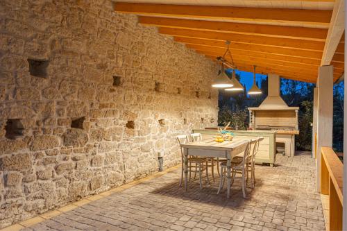 Φωτογραφία από το άλμπουμ του Pezouli, the real nature and village taste σε Rachtádes