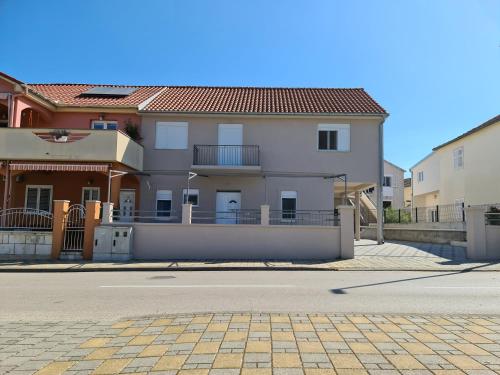 Apartment Ćelić with Terrace