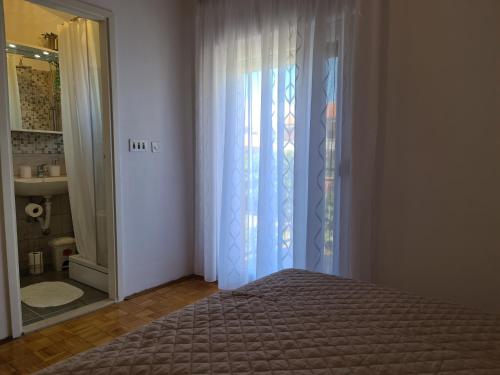 Apartment Ćelić with Terrace