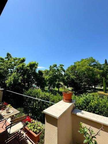 Taman di luar Alice&Luna's Apartaments Sirmione