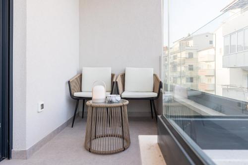 Golden Smile Apartment