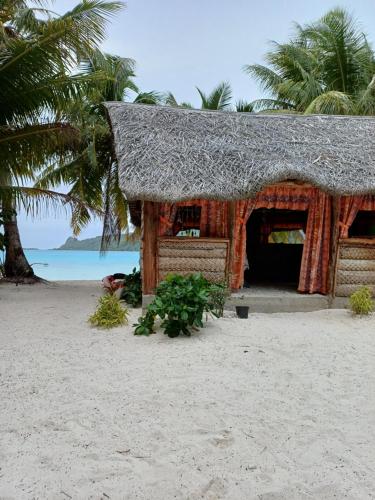 Poemanahere island camping à Maupiti, hébergement à Maupiti