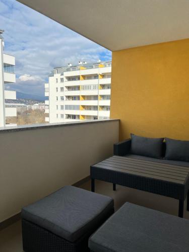 Lux Hill Skyline - Free Private PARKING