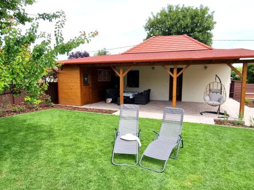 Zahrada ubytování Villa V53 Siófok