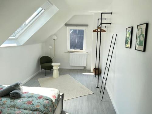 Sint-Genesius-RodeにあるVILLA avec sauna, jacuzzi et piscineのギャラリーの写真