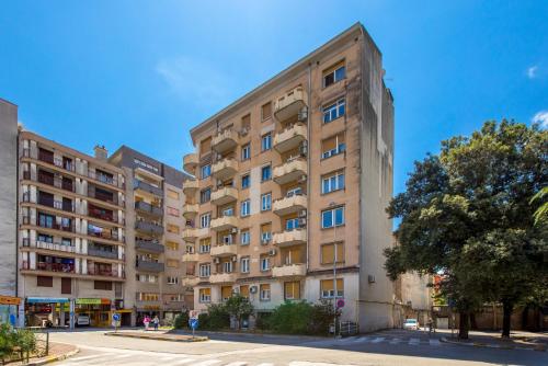 Sugar Palace Apartment