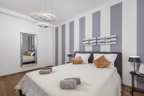 Sugar Palace Apartment
