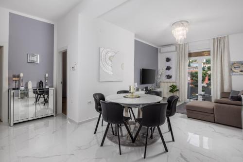 Sugar Palace Apartment