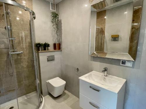 Koupelna v ubytování Dan Apartament, Self check-in