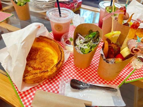 Mad på hotellet eller i nærheden