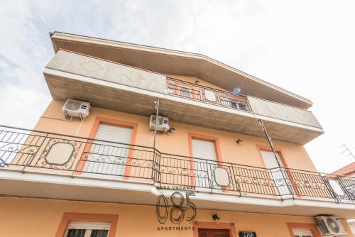 Balkoni atau teres di 085 Apartments
