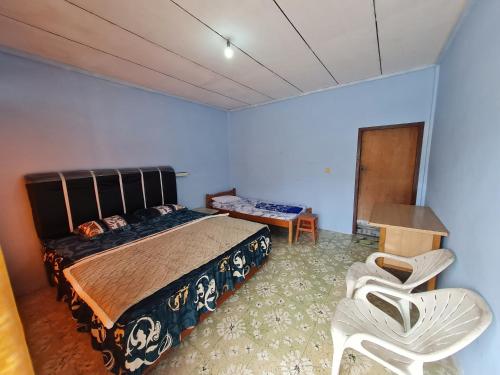Gallery image of Abadi Guest House in Tuk Tuk