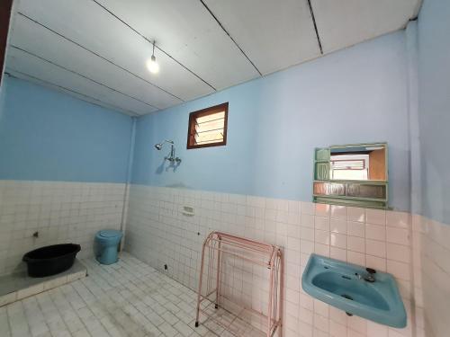 Gallery image of Abadi Guest House in Tuk Tuk