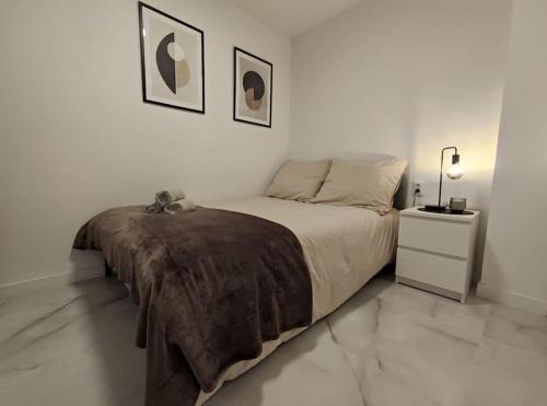 Casa Black & White photo 7
