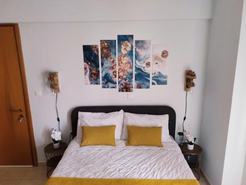 En eller flere senge i et værelse på Cozy home