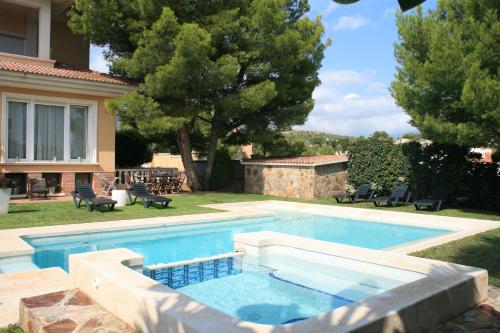 Πισίνα στο ή κοντά στο Villa Escandinavia