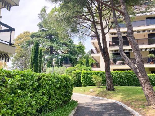 Cocon paradisiaque avec piscine, terrasse, jardin au calme absolu