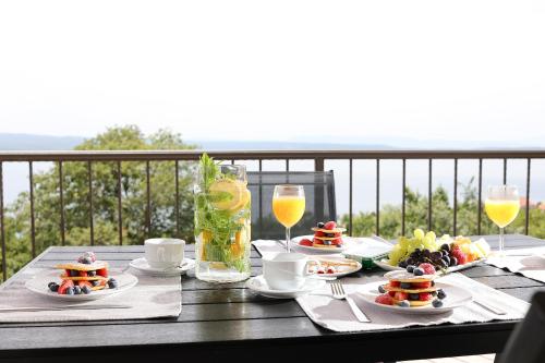 Apartments with sea view