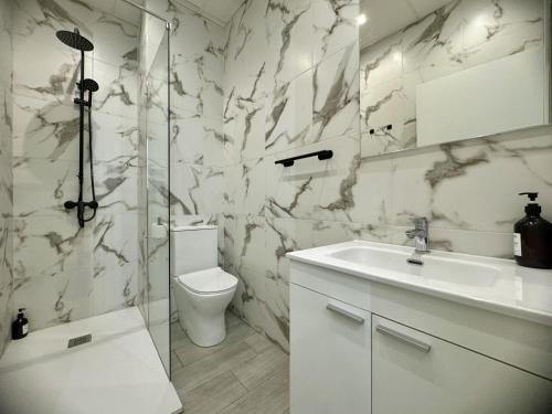 Alcala Galiano 81 by United Renters