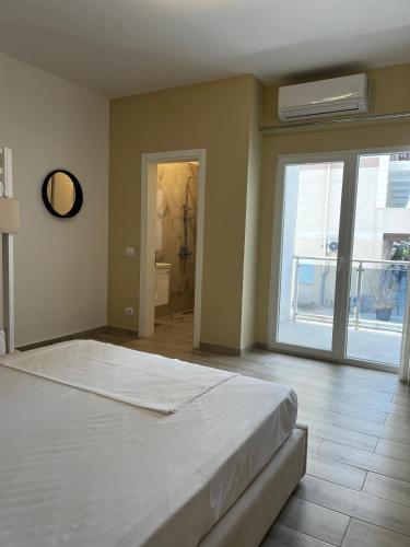 Fotografie z fotogalerie ubytování Helena Hotel v destinaci Shëngjin