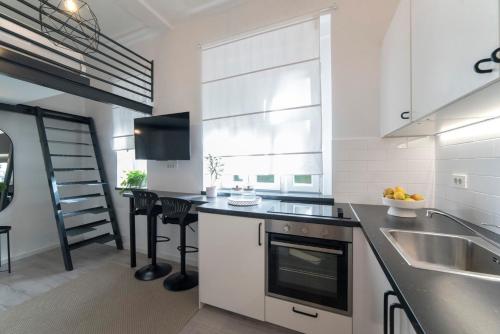 Mini P Zagreb - Cozy Studio with Free Parking