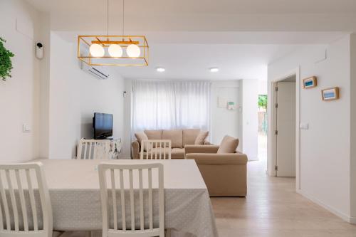 Whitey House in Triana