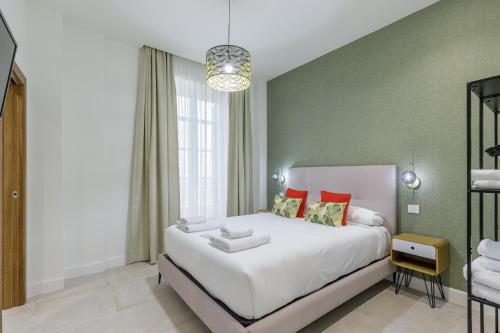 Plaza del Siglo Suites & Boutique Apartments by Caleta Homes